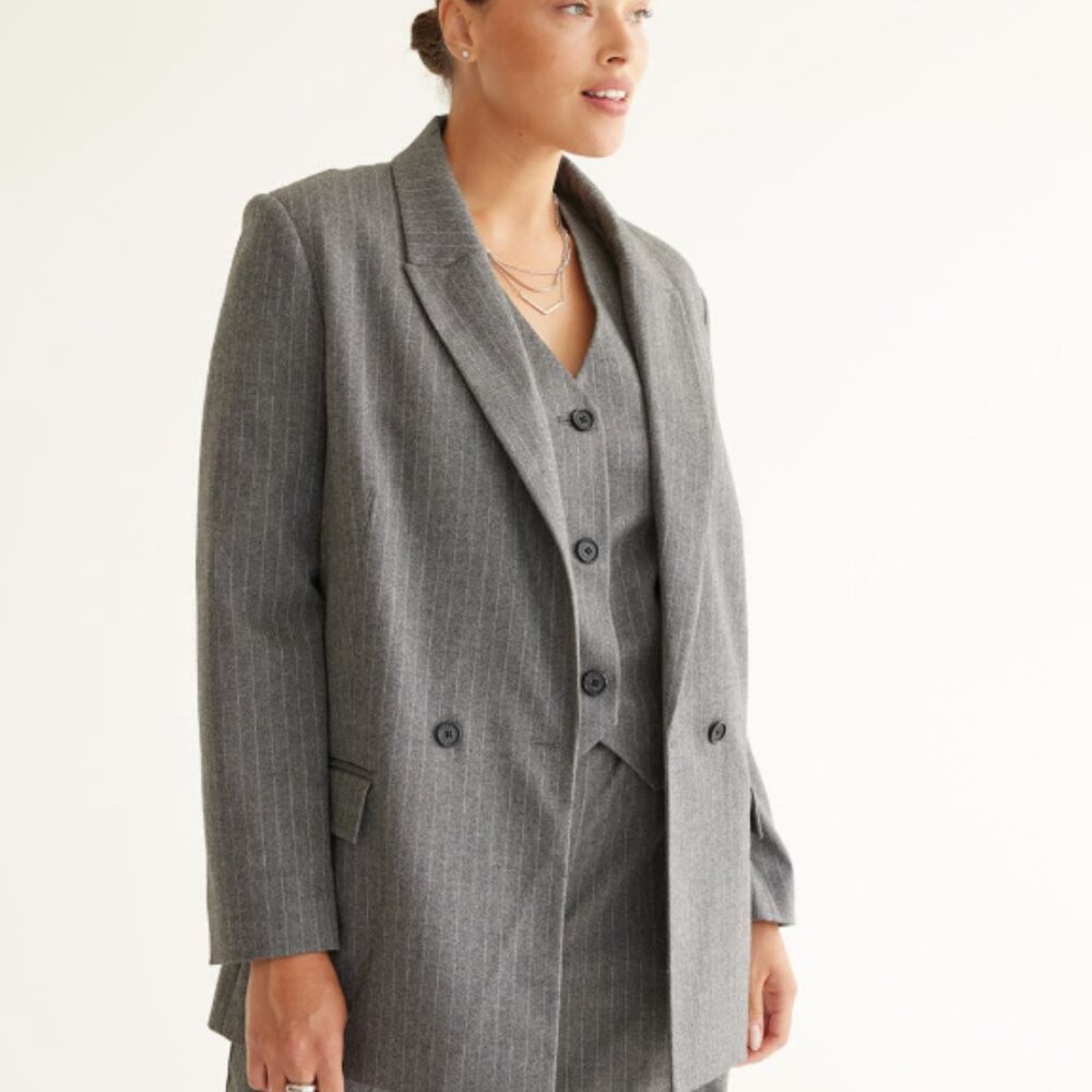 Reitmans Grey Pinstripe Blazer - Picture 1 of 10